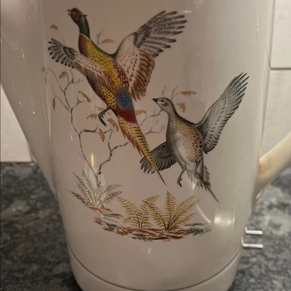 Vintage Ceramic Coffee Pot GAME BIRDS Hall Pottery Ernest Sohn. 8 cup
